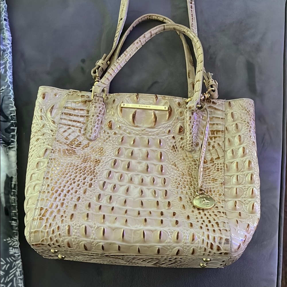 Elegant Cream Crocodile-Embossed Tote Bag
